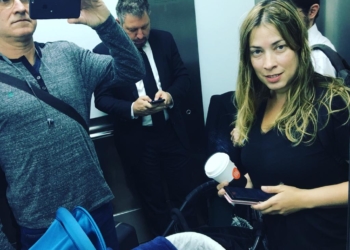 שפרר בבית המשפט, בדיון על התביעה של דגמי, זמן קצר לאחר הולדת בנה | צילום: אמיר בן דוד