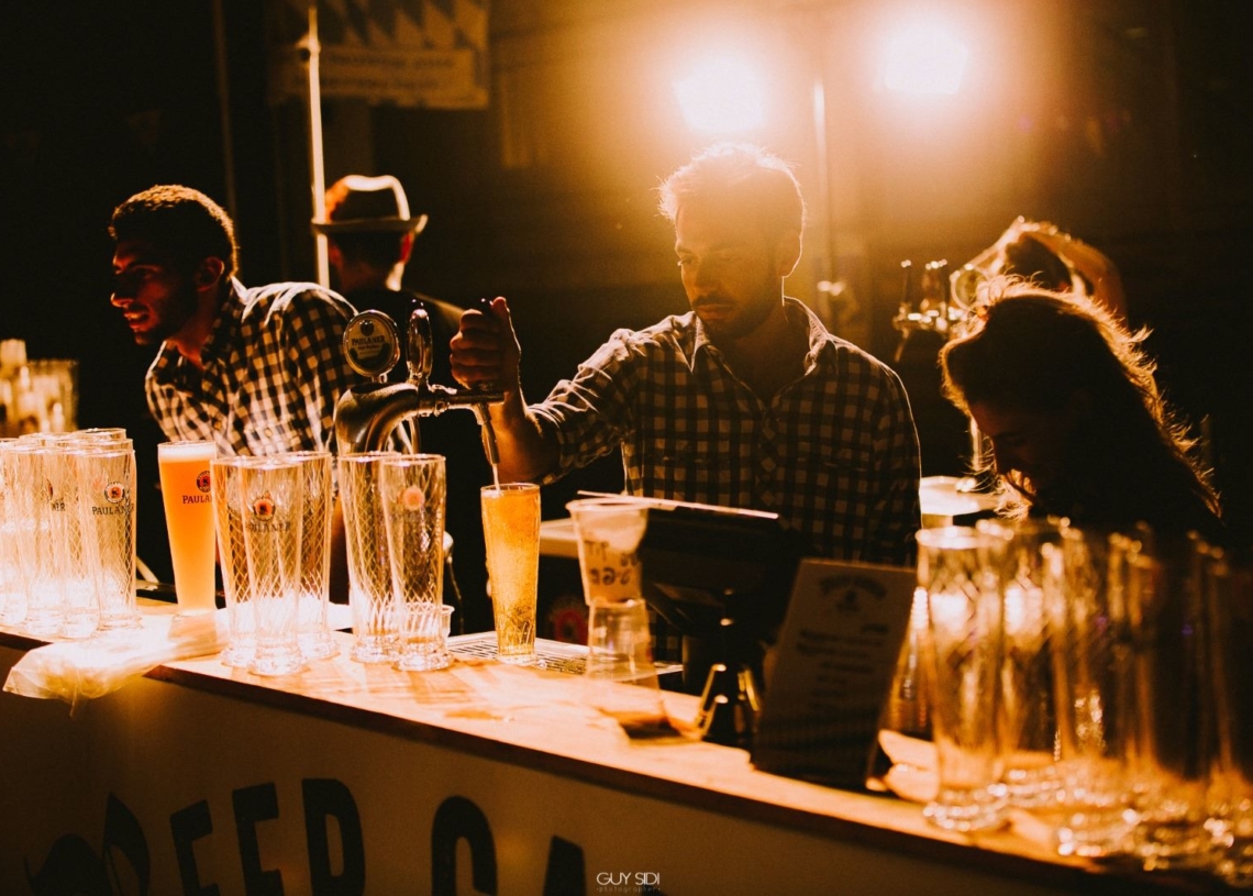 ברים בתל אביב. החמרה בפיקוח ובקנסות בחצי שנה האחרונה | קרדיט: פייסבוק עיריית תל אביב, למצולמים אין קשר לכתבה