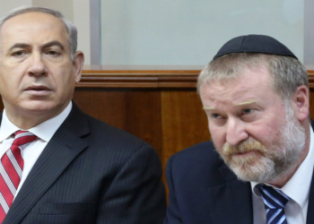 "הנתונים האלה לבדם אמורים להקפיץ כל אדם בר דעת" | צילום: מארק ישראל, פלאש90