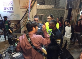 המשטרה עוצרת את להקתו של יובל מנדלסון בשדרות שלשום