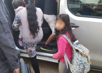 מעצר אחת המשפחות. הבוקר