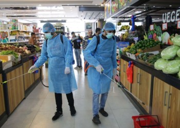 חיטוי קורונה בסופרים במגזר הערבי | פלאש 90