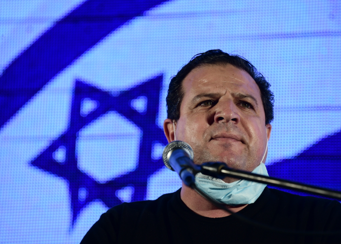 איימן עודה, מחאת הדגל השחור, אפריל 2020 | צילום: תומר נויברג, פלאש90