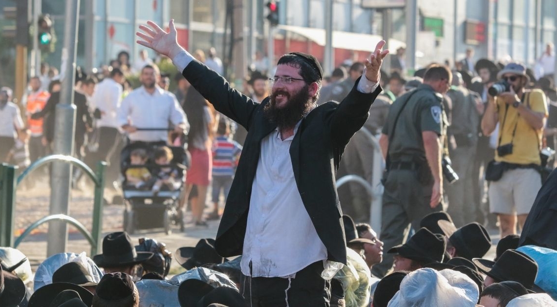 הפגנת חרדים בבני ברק (למצולם אין קשר לכתבה) | צילום: רועי אלמה, פלאש 90