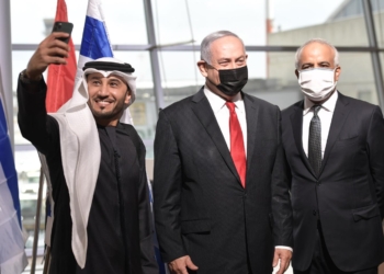 נתניהו בפתיחת הטיסה המסחרית לדובאי | צילום: קובי גדעון לע"מ