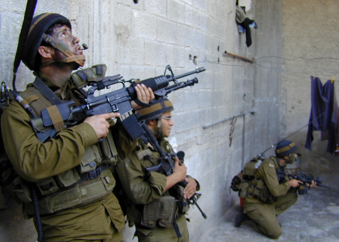 חיילים בסמטה בג׳נין במבצע חומת מגן | צילום: דובר צה״ל, לע״מ