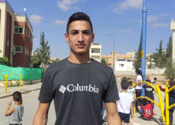 נער שלא לומד כבר יותר מחודש בכפר דריג'את. צילום: גלית הראלי