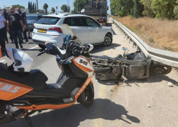 פגיעת אופנוע במעקה בטיחות ליד ניצני עוז, יוני 2022 | צילום: איחוד הצלה