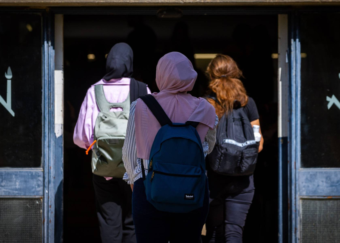 סטודנטיות באוניברסיטה העברית. למצולמות אין קשר לכתבה | צילום: אוליבר פיטוסי, פלאש 90