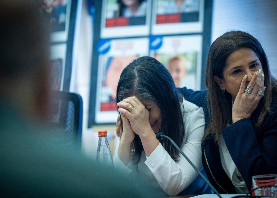 לילי בן עמי וח״כ מירב בן ארי, הבוקר לאחר הדיון | צילום: יהונתן סינדל, פלאש 90