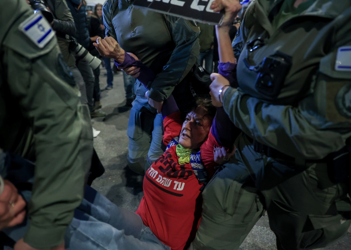 ההפגנה לאחר פרסום הסרטון של לירי אלבג במוצ״ש הייתה סוערת מהרגיל | צילום: פלאש 90